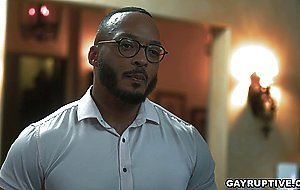 Housesitter Kyle Connors wants Dillon Diaz black cock